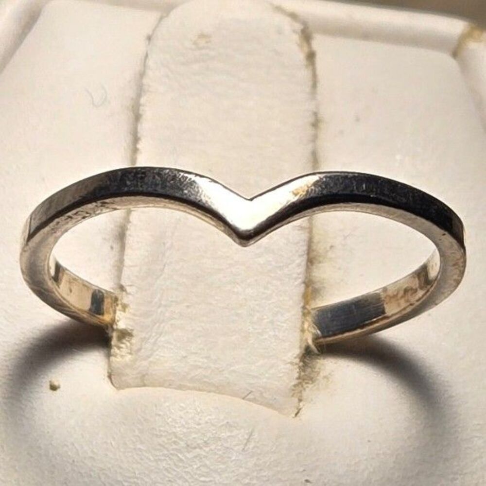 Simple band Vintage Sterling Silver Ring Sz 7